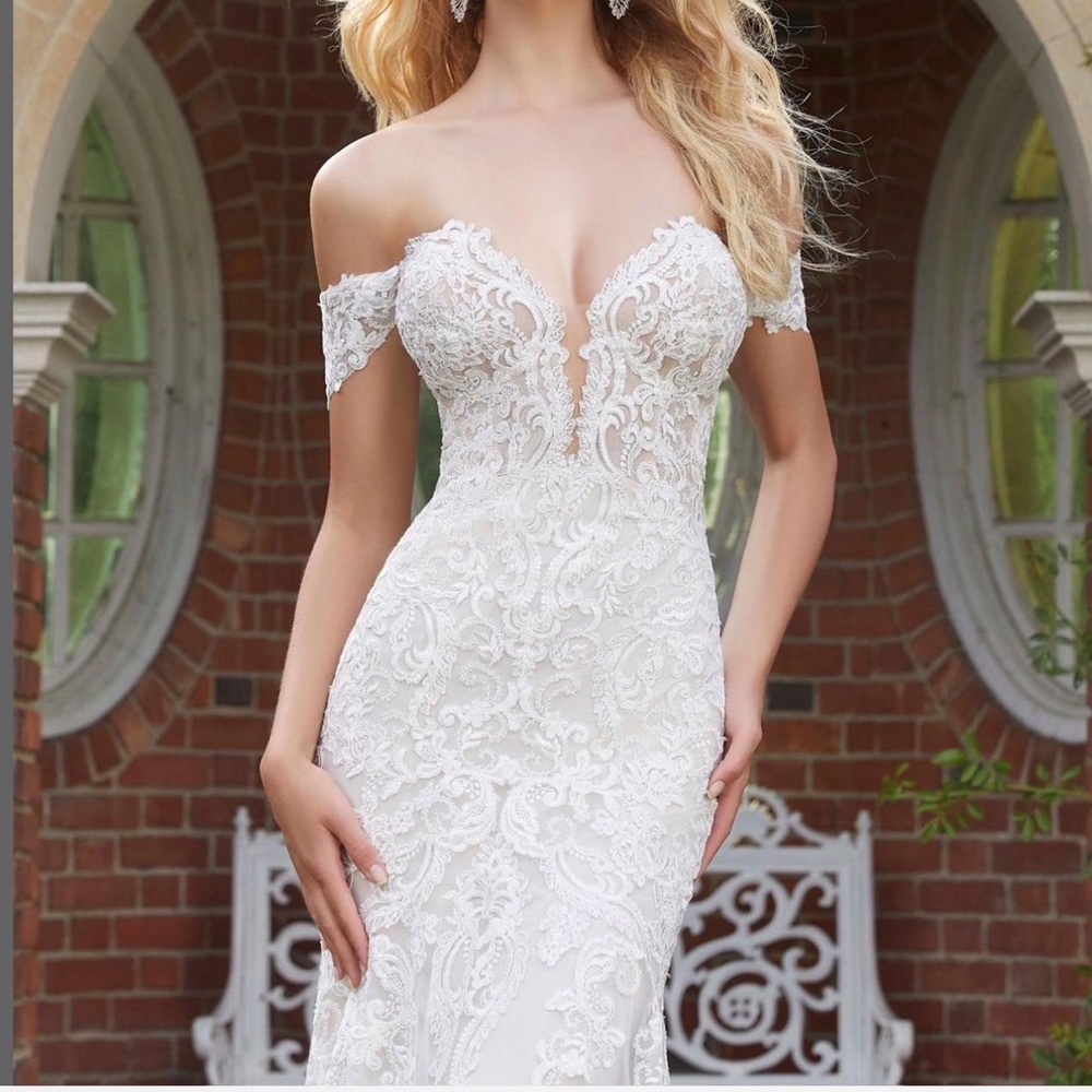 Elegant White Lace Off-Shoulder Dress